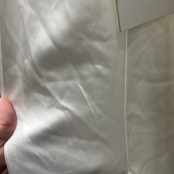 Mac Duggal 68137 FEATHER SHOULDER V-NECK COLUMN GOWN *flawed - Picture 9 of 9